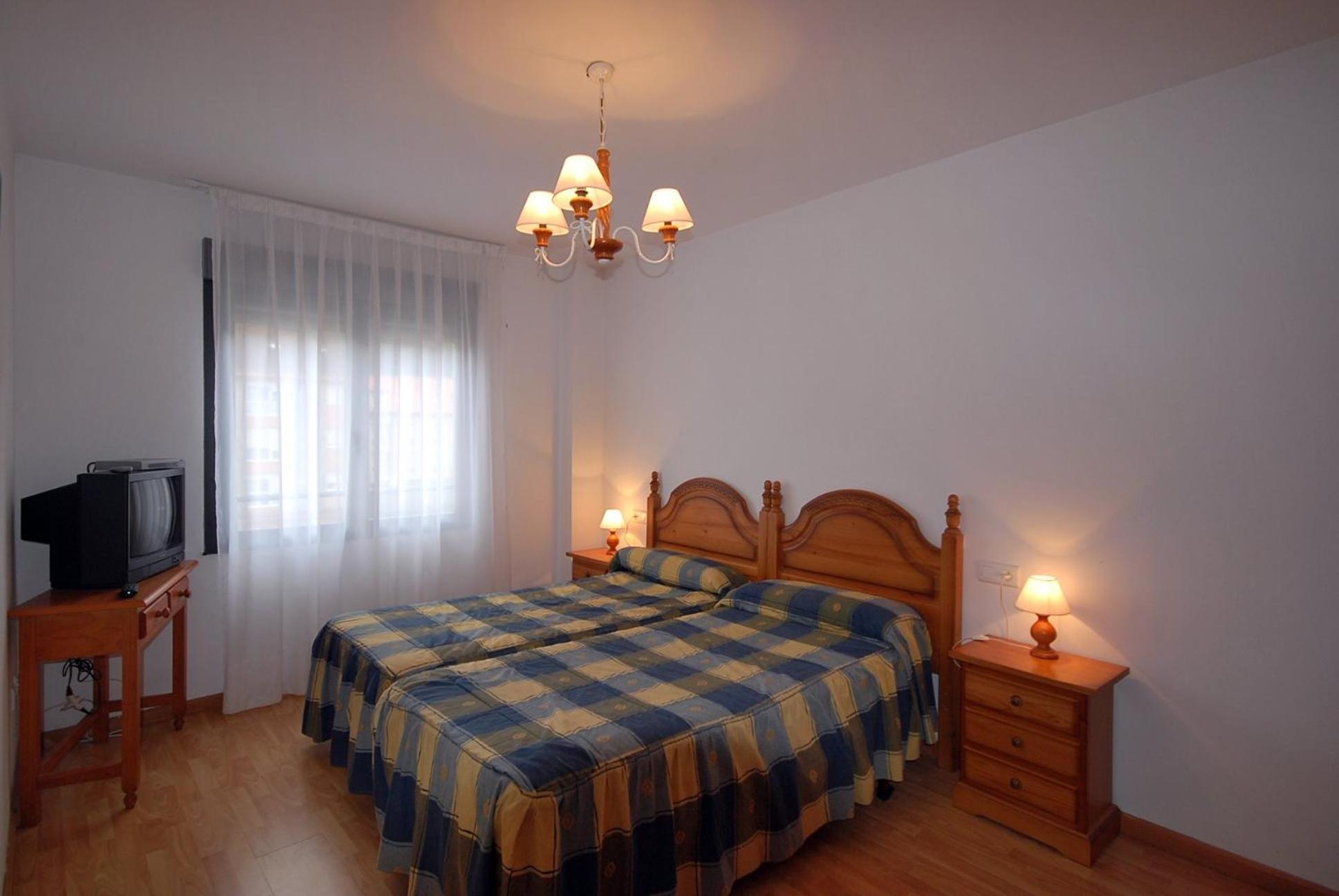 Pension Paseo Real Onís Εξωτερικό φωτογραφία